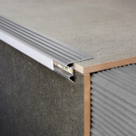 GUARDA ATRIM NARIZ DE ESCALON ALUM LUMINOSA - ART 3935 - Imagen 2