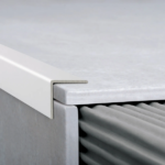 GUARDA ATRIM TAPACANTO ALUM BCO 16X16 MM x 2.5 MTS ART 1903 - Imagen 2