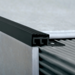 GUARDA ATRIM PROTECTOR DE ESCALOR BORDER NEGRO PVC ART 918 - Imagen 2