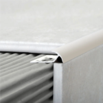 GUARDA ATRIM PVC LINEA PLUS 9 MM X 2.44 MTS MARFIL - 0208 - Imagen 2
